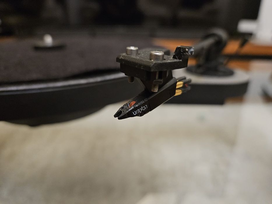 Gira discos+ amplificador + colunas