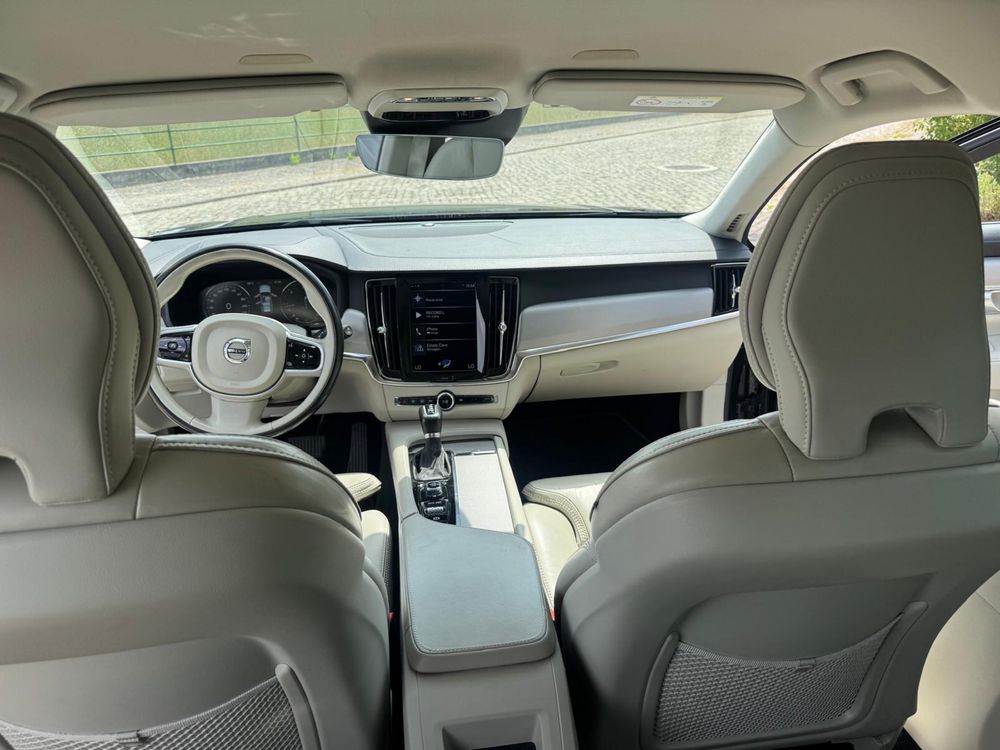 Volvo v90 inscription