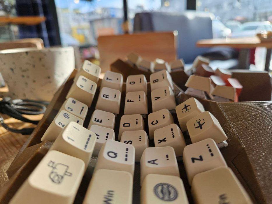 Спліт клавіатура Dactyl Manuform_hotswap, Vial