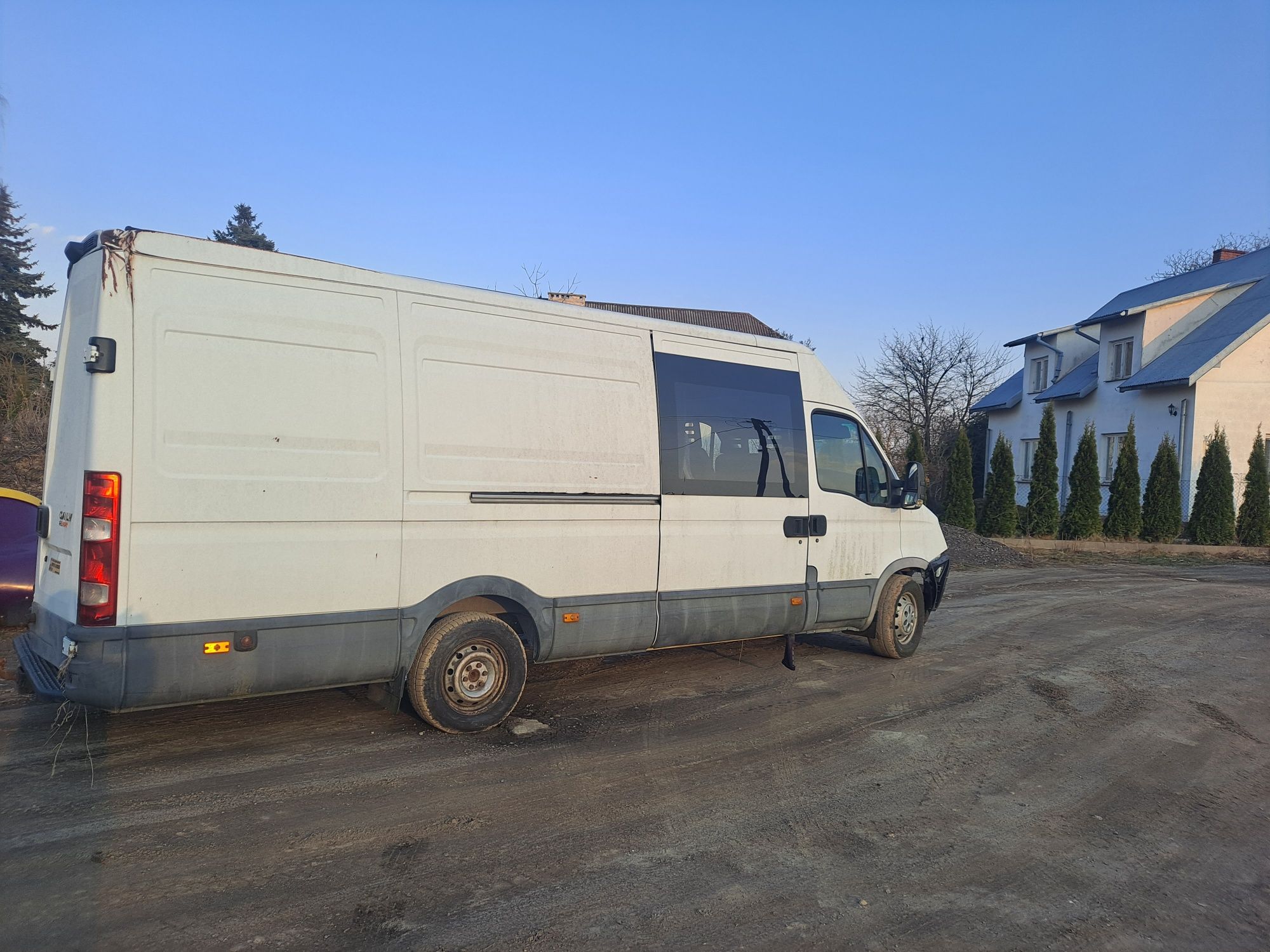 Iveco 2008 r 7 osobowe na części