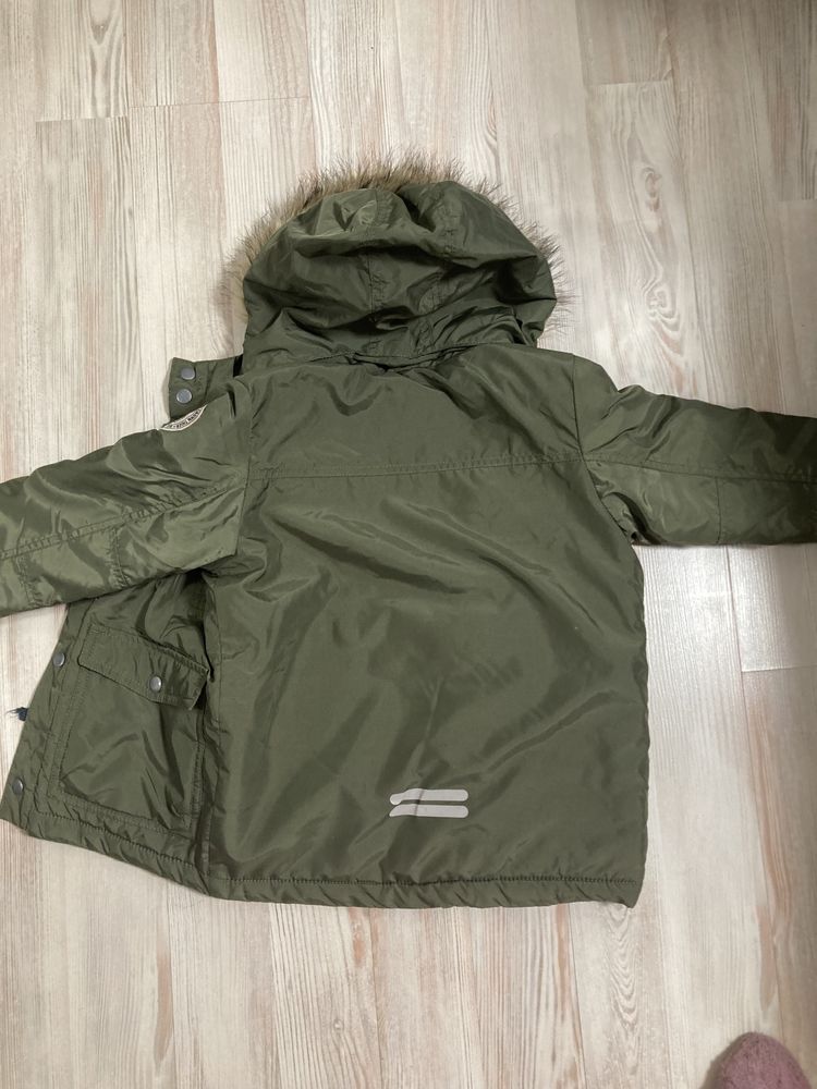 Куртка теплая (зима) h&m  5-6 лет