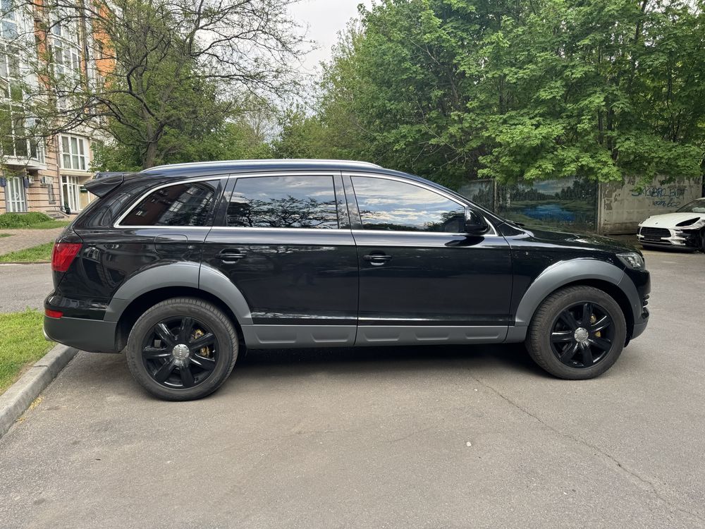 Audi Q7 у винятковому стані 2007р. Газ/бензин 4.2л. Quattro