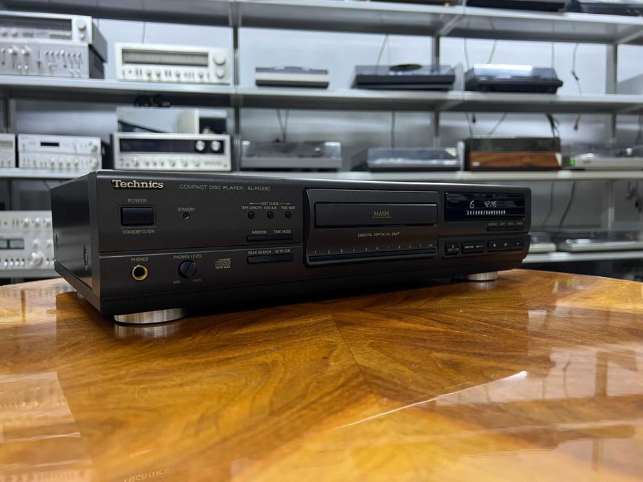 Odtwarzacz płyt CD Technics SL-PG590 Audio Room