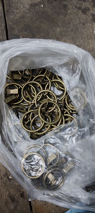 Żabki do karniszy do wieszania firan zasłon