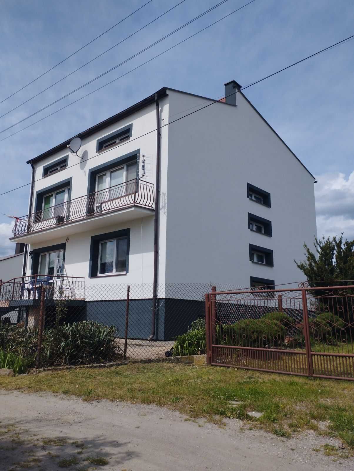 Malowanie elewacji, dachów i docieplenia.
