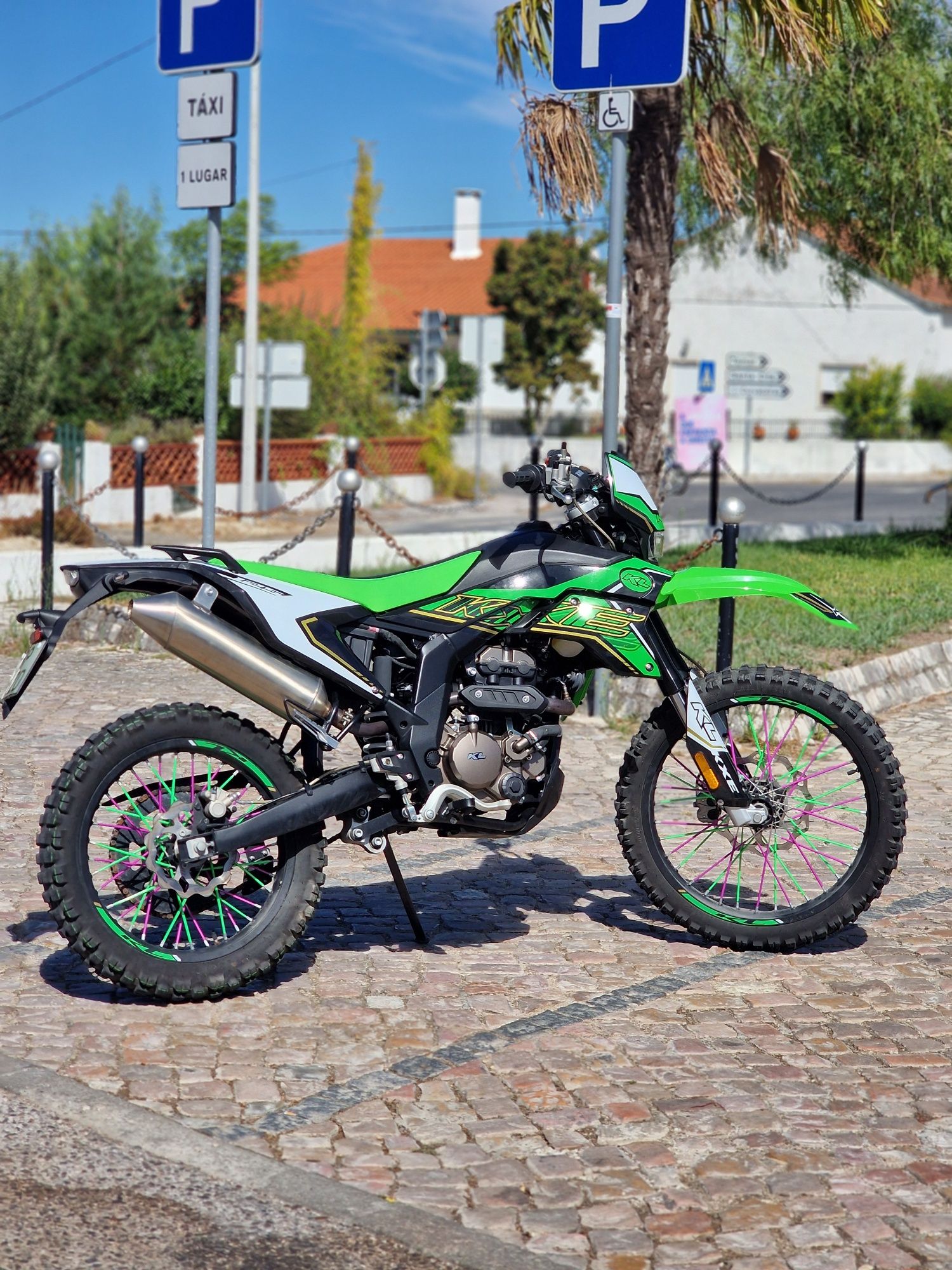KL KXE 2024 – Quase Nova + Garantia – 3.300€