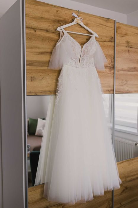 Suknia ślubna z salonu GRACJA + welon