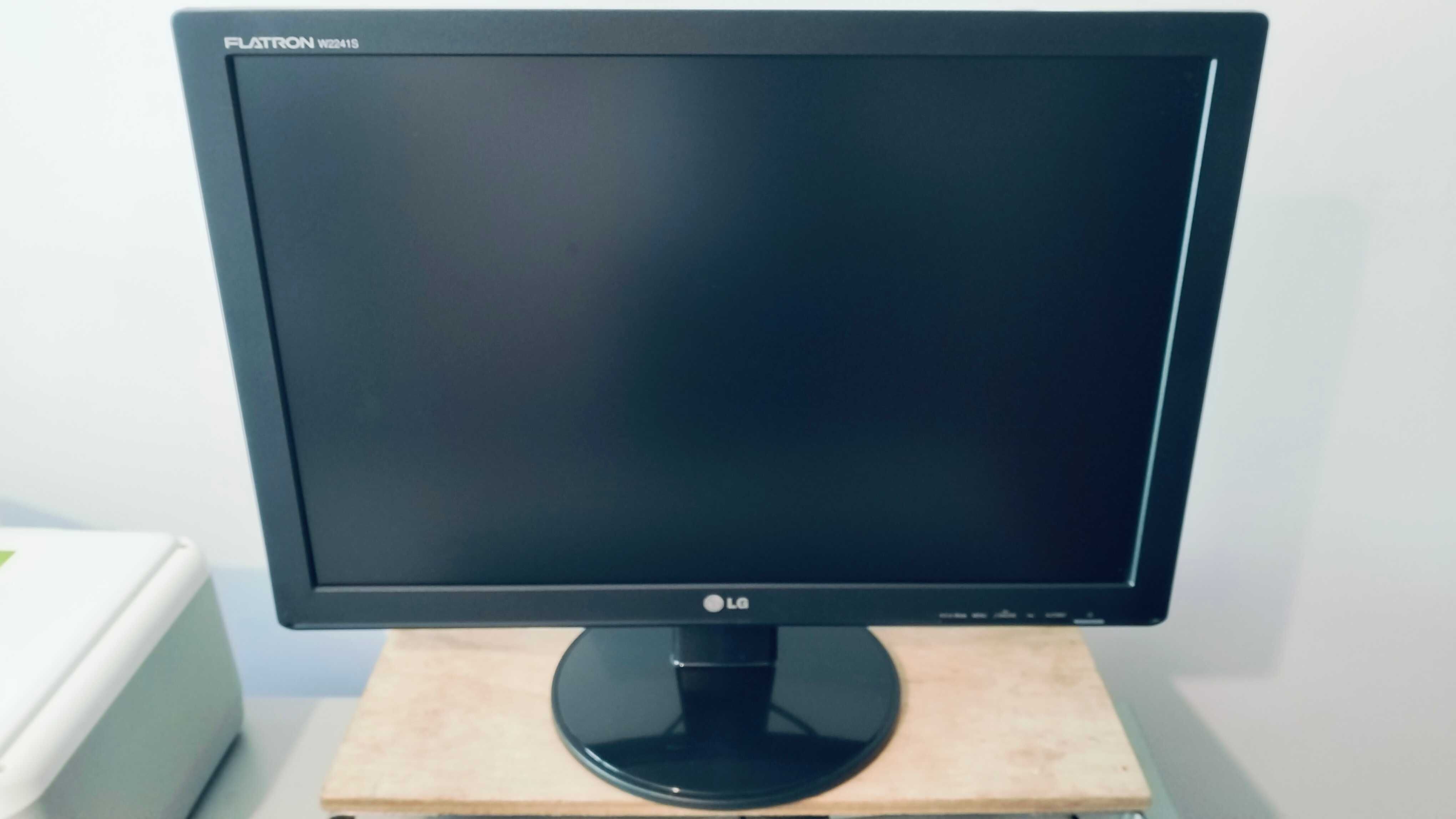 Monitor LG 22" Flatron W2241S