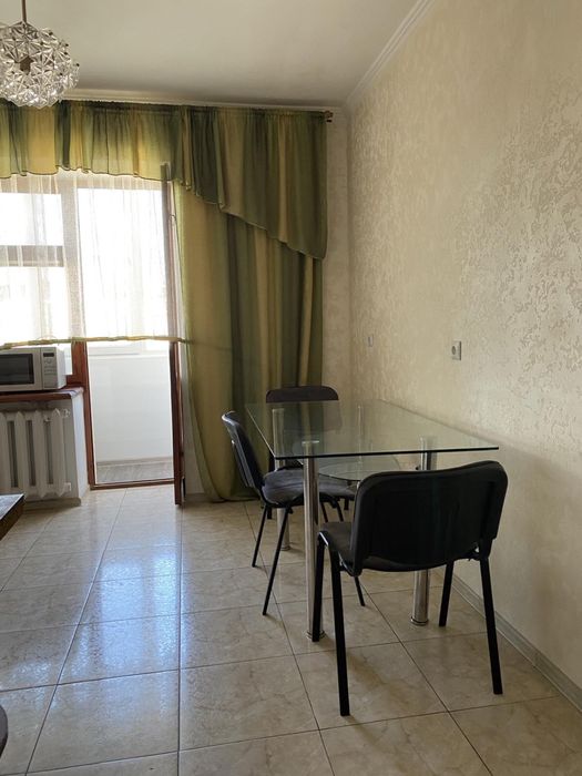 Здається квартиа на вулиці Парковій в будинкуАББО.