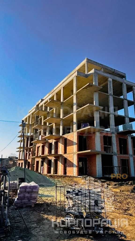 Бізнес-клас у клубному комплексі з панорамним видом на замок та річку
