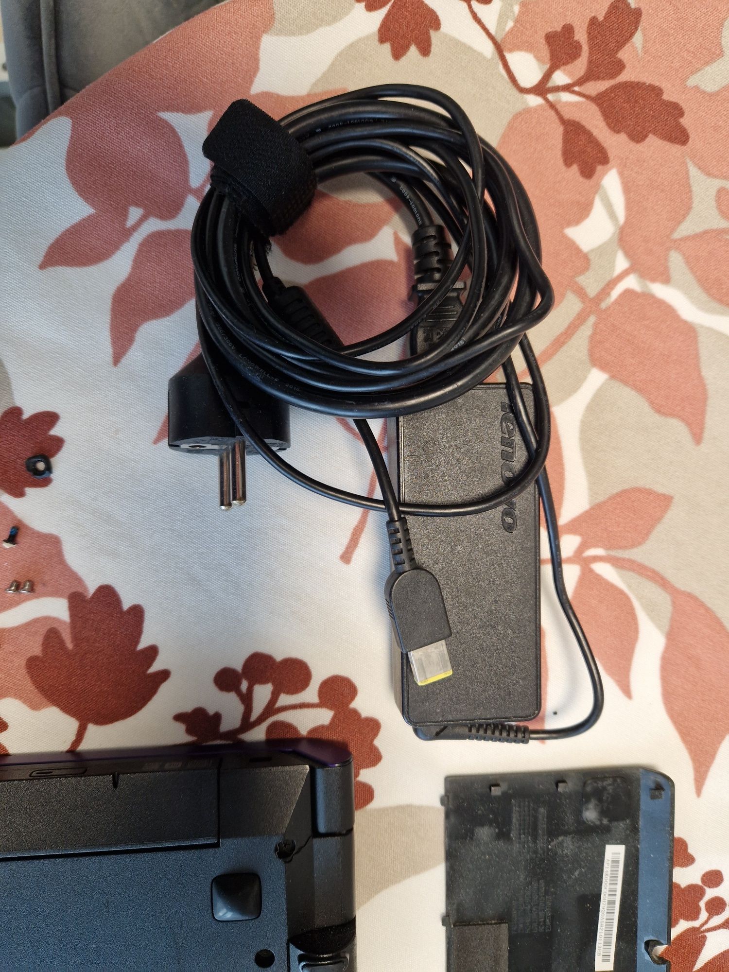 Lenovo ideapad 305-15