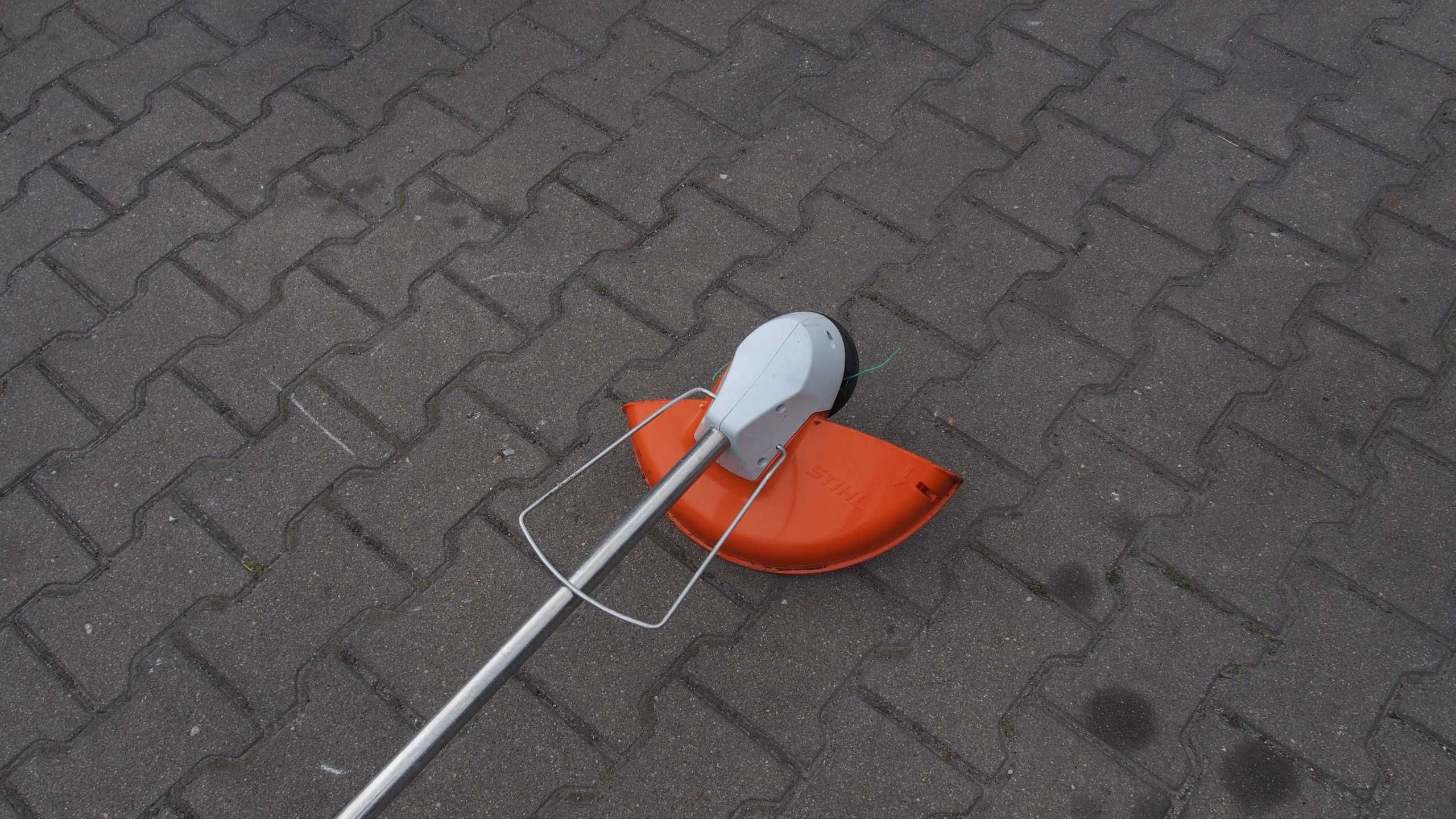 Stihl FSA85 FSA 85 aku kosa Akumulatorowa uszkodzona