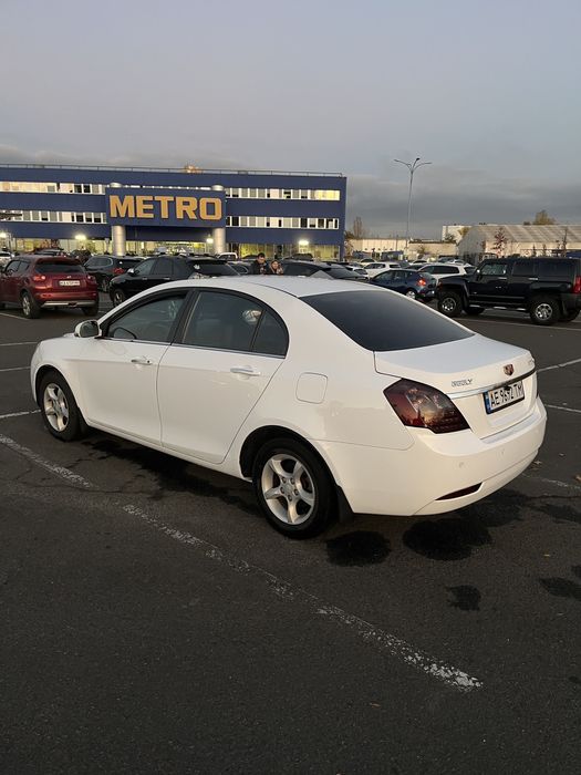 Geely Emgrand EC7 2012