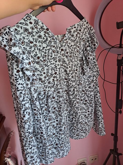 Blusas meninas 10 a 13 anos 10€ cada