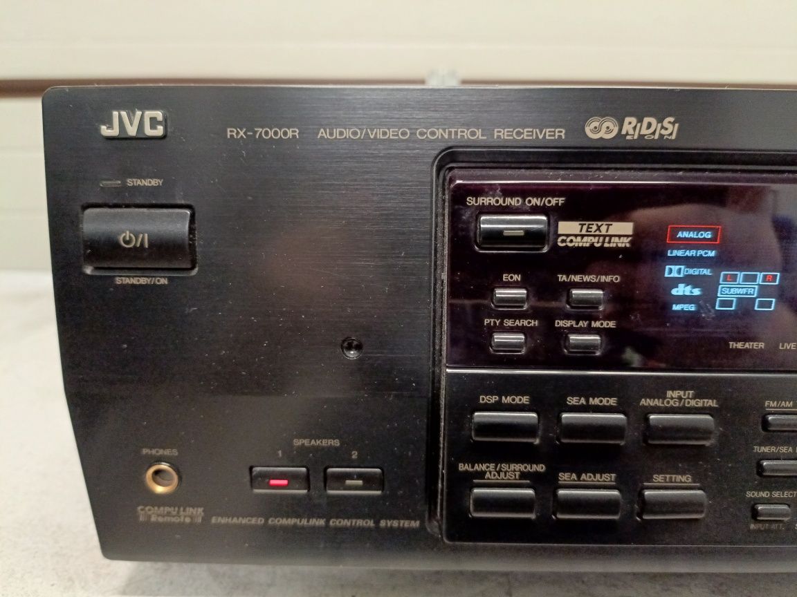 Amplituner JVC RX7000R, pilot