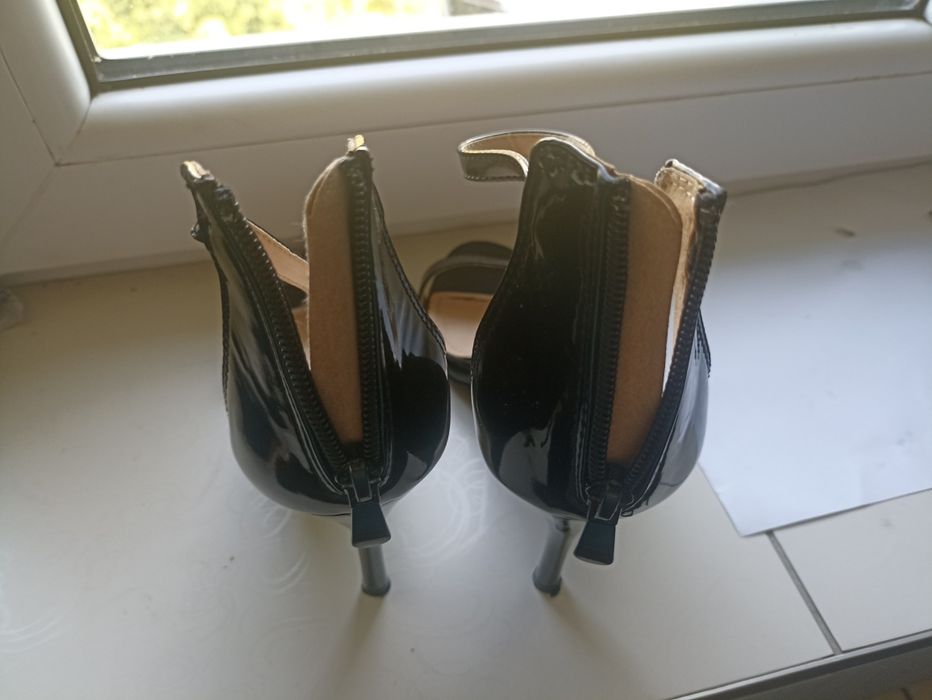 Buty na obcasie rozm.38