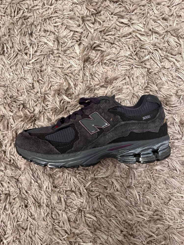 Кросівки New Balance 2002R 41,5 розмір чорні