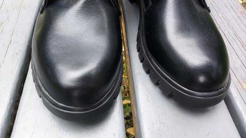 Демисезонные ботинки на шнуровке lancetti с опушкой