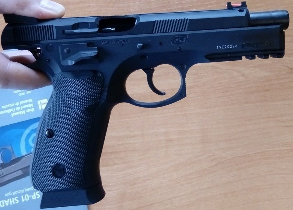 Потужний дитячий пістолет CZ75 SP-01 на кульках, спринговий іграшковий
