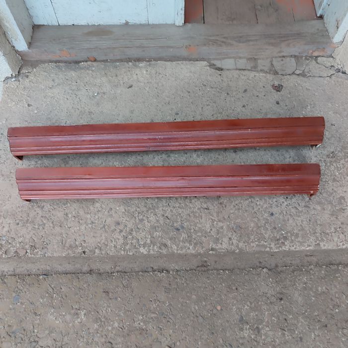 Старовинні дверні карнізи під вишиванку