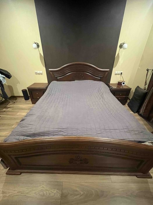 кровать две тумбочки возможно доставка до подъезда