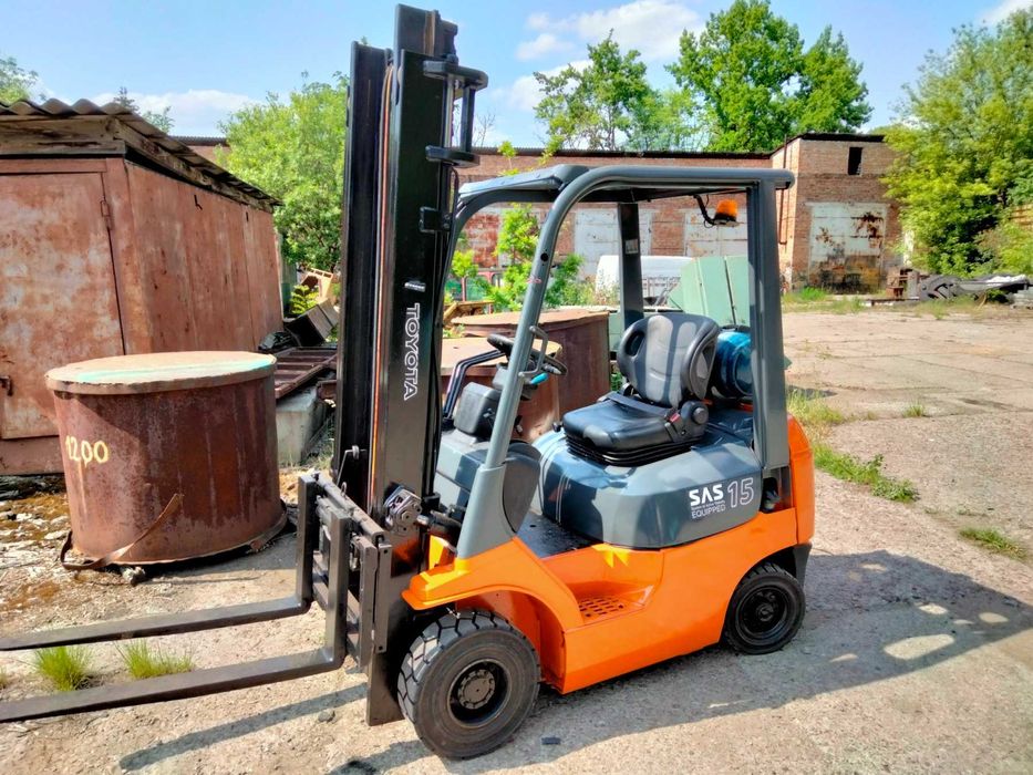 Навантажувач Toyota 7FGF15  1.5 т на 3.7 м.газ/бенз сайшифт