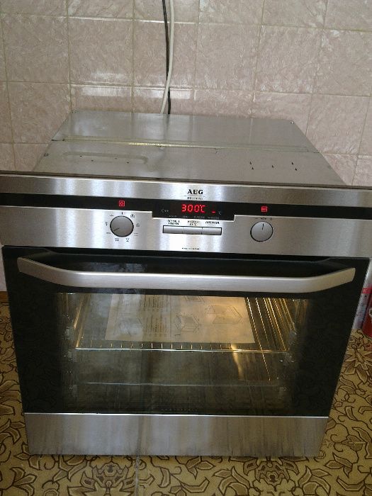 AEG-Electrolux духовой шкаф,топ модель,идеал,оригинал. Made in Germany