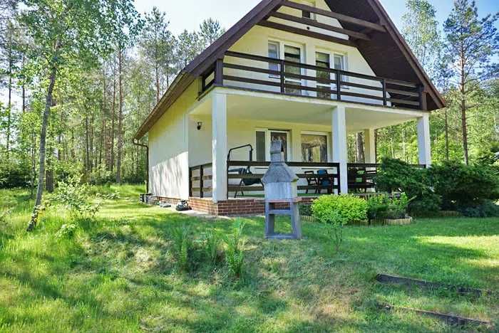 Dom letniskowy w lesie koło Sulęczyna na Kaszubach