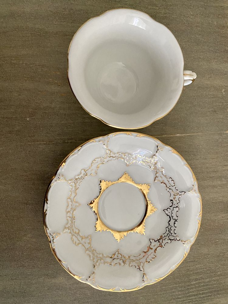 Miśnia Meissen porcelanowa filiżanka ze złoceniami wzór B-form