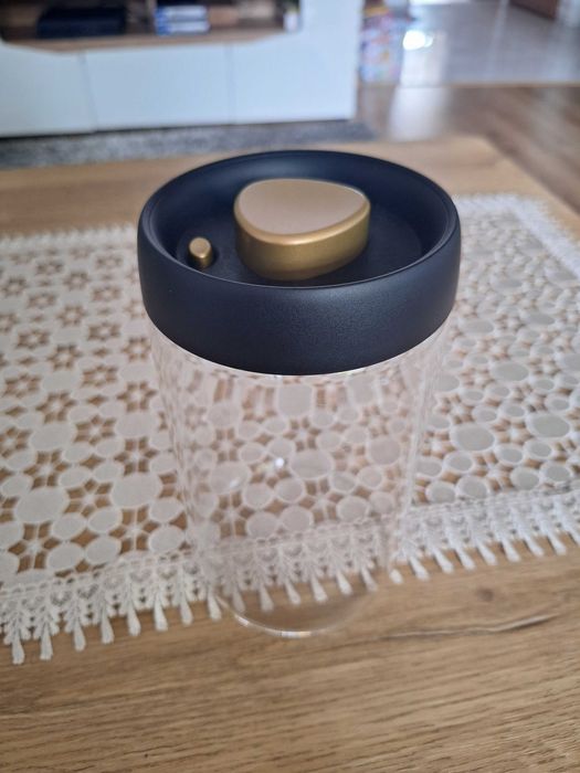 Szklany pojemnik hermetyczny na żywność