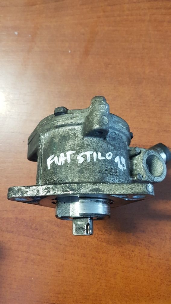 Pompa vacum Fiat Stilo 1.9 JTD 46771  105