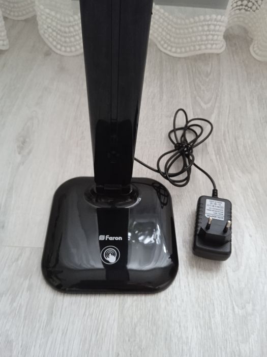 Настільна світлодіодна лампа Feron DE1725, 9 Вт, 6400K