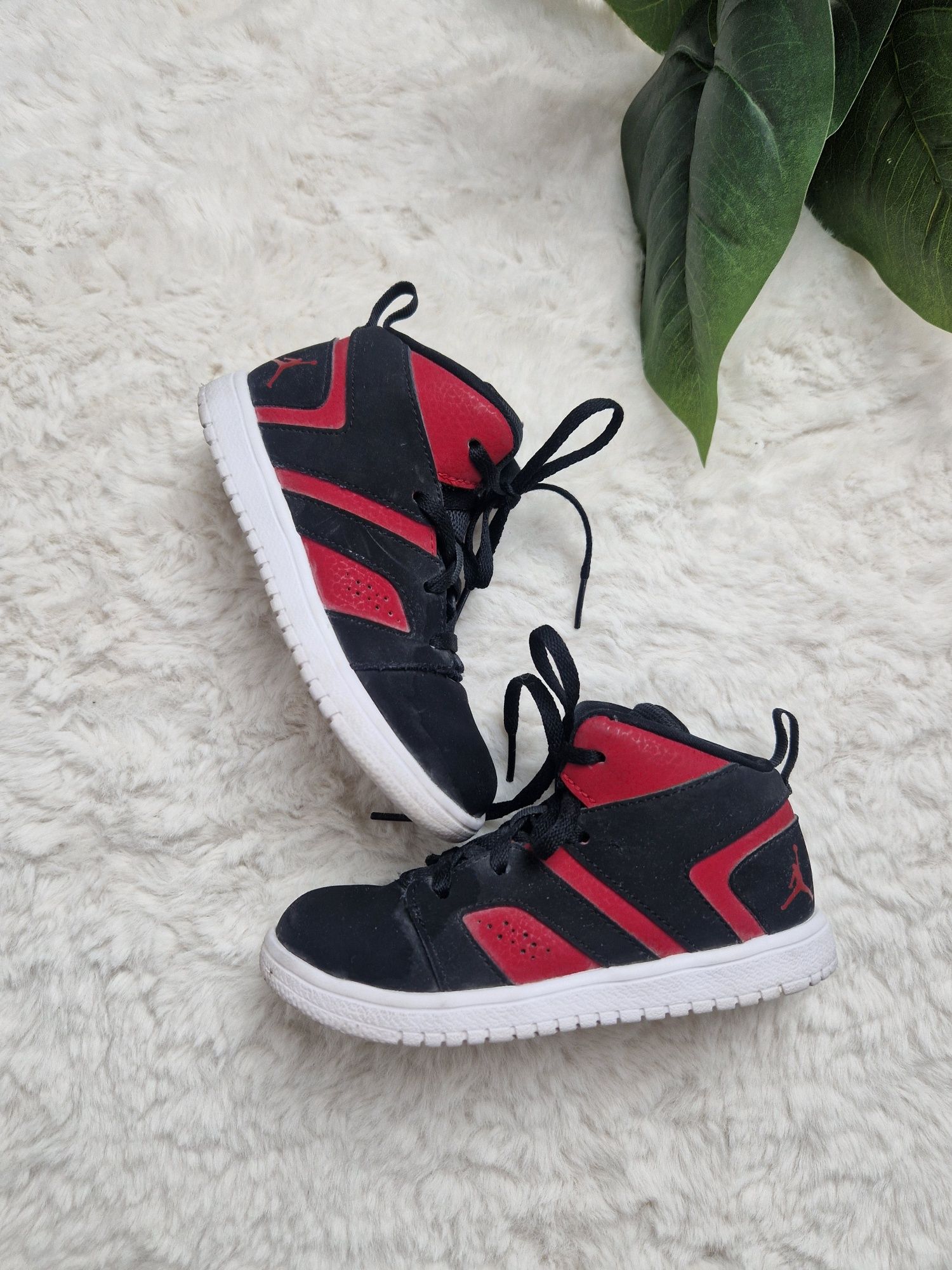 Buty chłopięce za kostkę Jordan oryginalne czarne 27