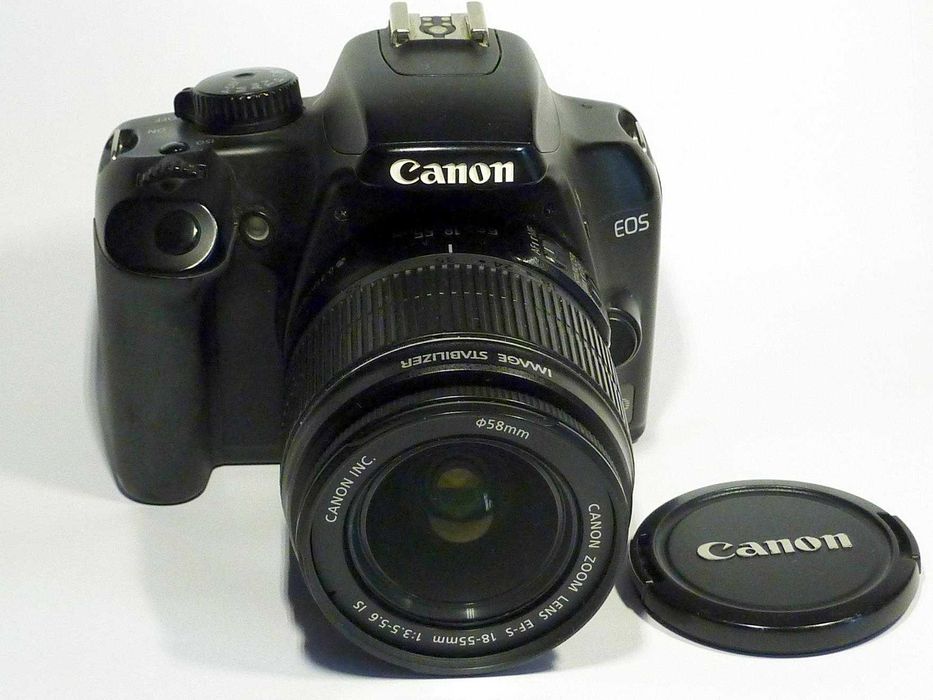 Canon 1000D + obiektyw 18-55mm IS