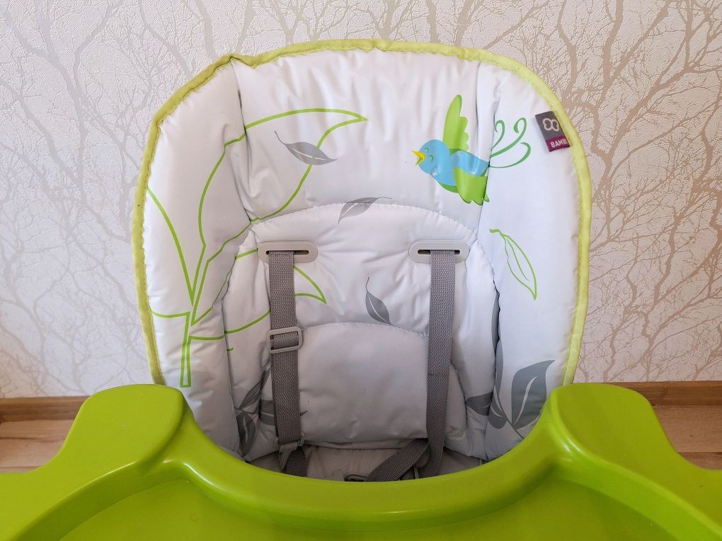 Praktyczne i solidne krzesełko do karmienia dziecka Bambi Baby Design
