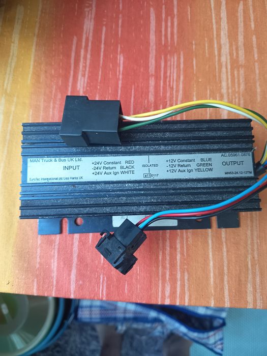 Інвертор 24 на 12