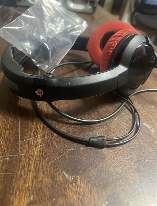 SteelSeries Arctis Nova 1