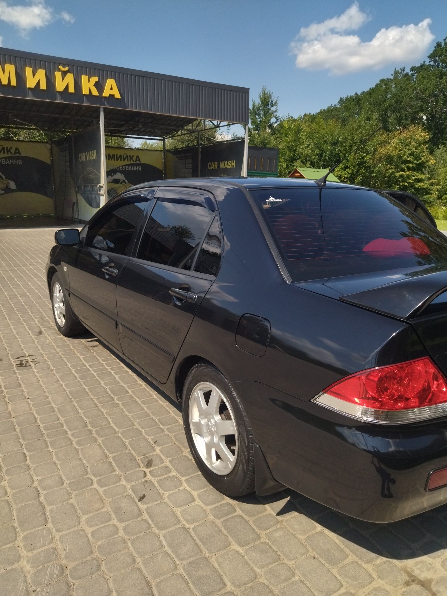 Mitsubishi lancer