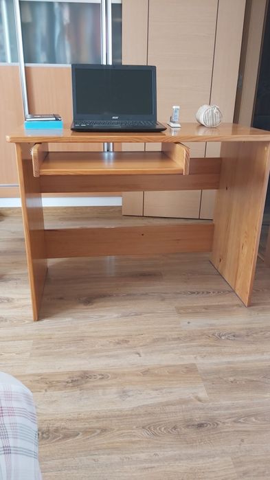 Secretária em muito bom estado