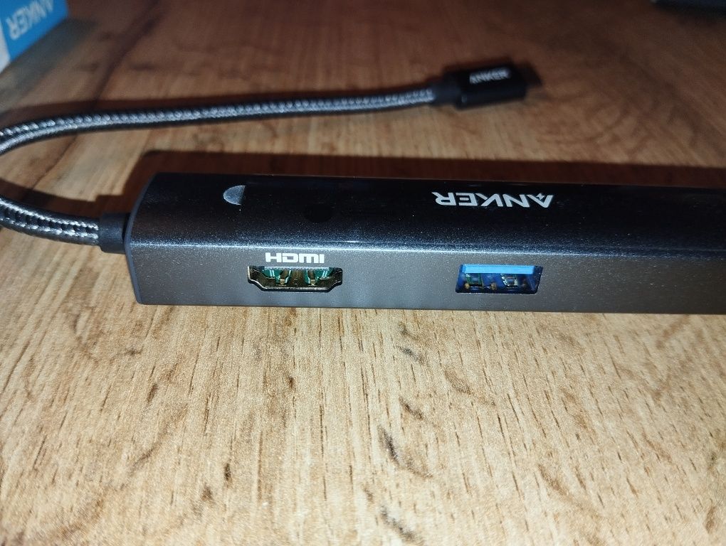 Hub Anker PowerExpand
