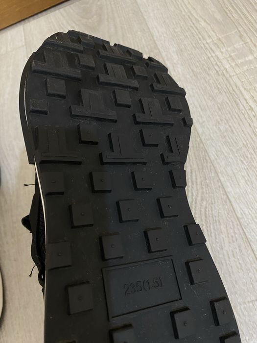 Кросівки жіночі Lonza, 37 розмір