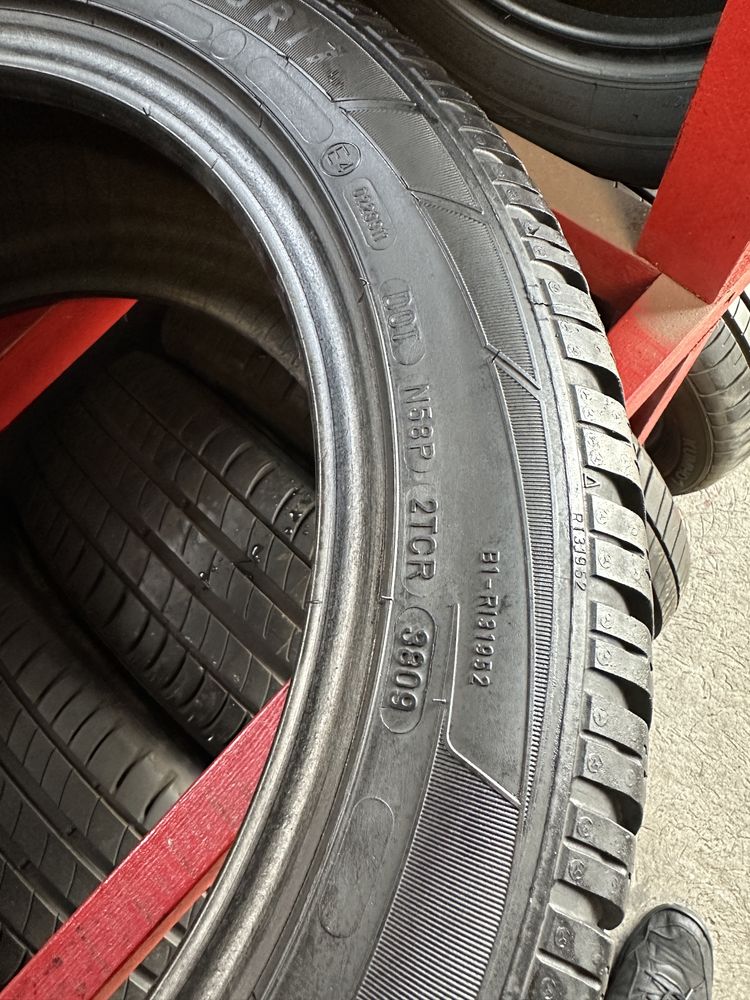 Opona 235/45/17 Dunlop SP Winter Sport 3D pojedyncza jedynka zima