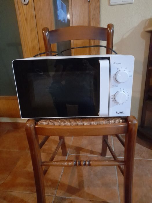 Micro ondas em estado novo