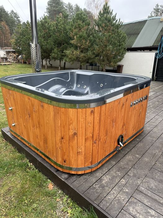 Jacuzzi Wellness Balia Sauna Spa Ogrodowa Leżanka Akryl