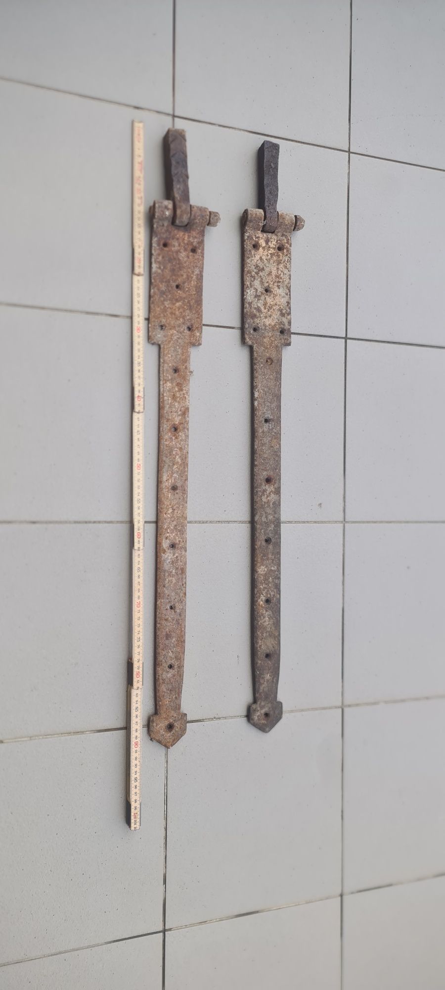 Dobradiças antigas