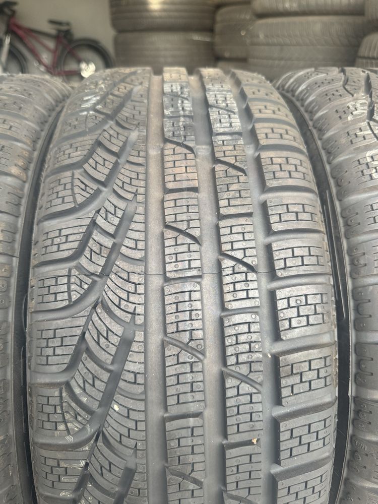 Нові зимові шини 225/40 R18 92V Pirelli Sottozero Winter 240 Serie 2