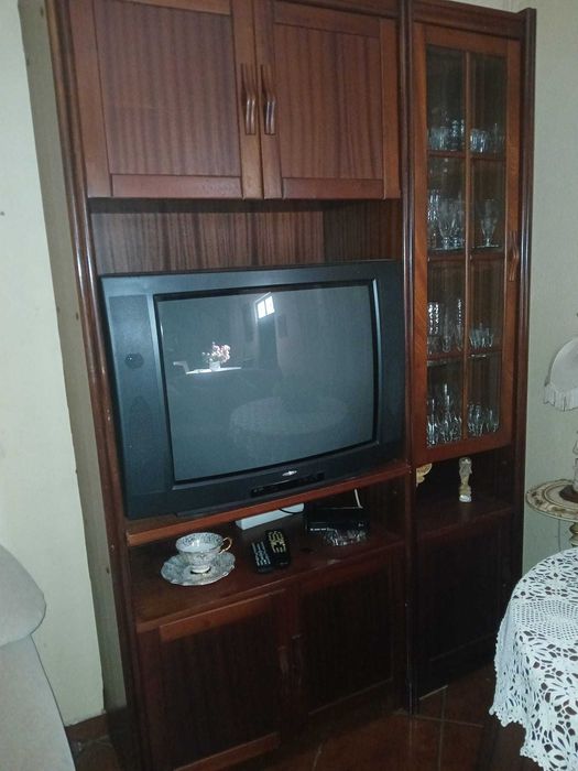 Estante de sala.