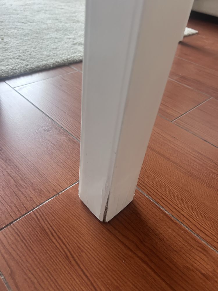 Mesa Ikea modelo Bjursta