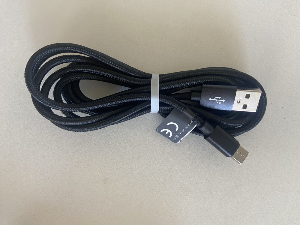 Cabos tipo-C e USB