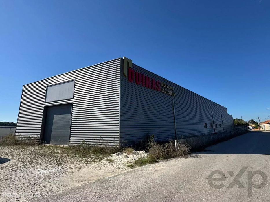 Pavilhão Industrial com Furo a 200mts ideal para a sua próxima Fábrica